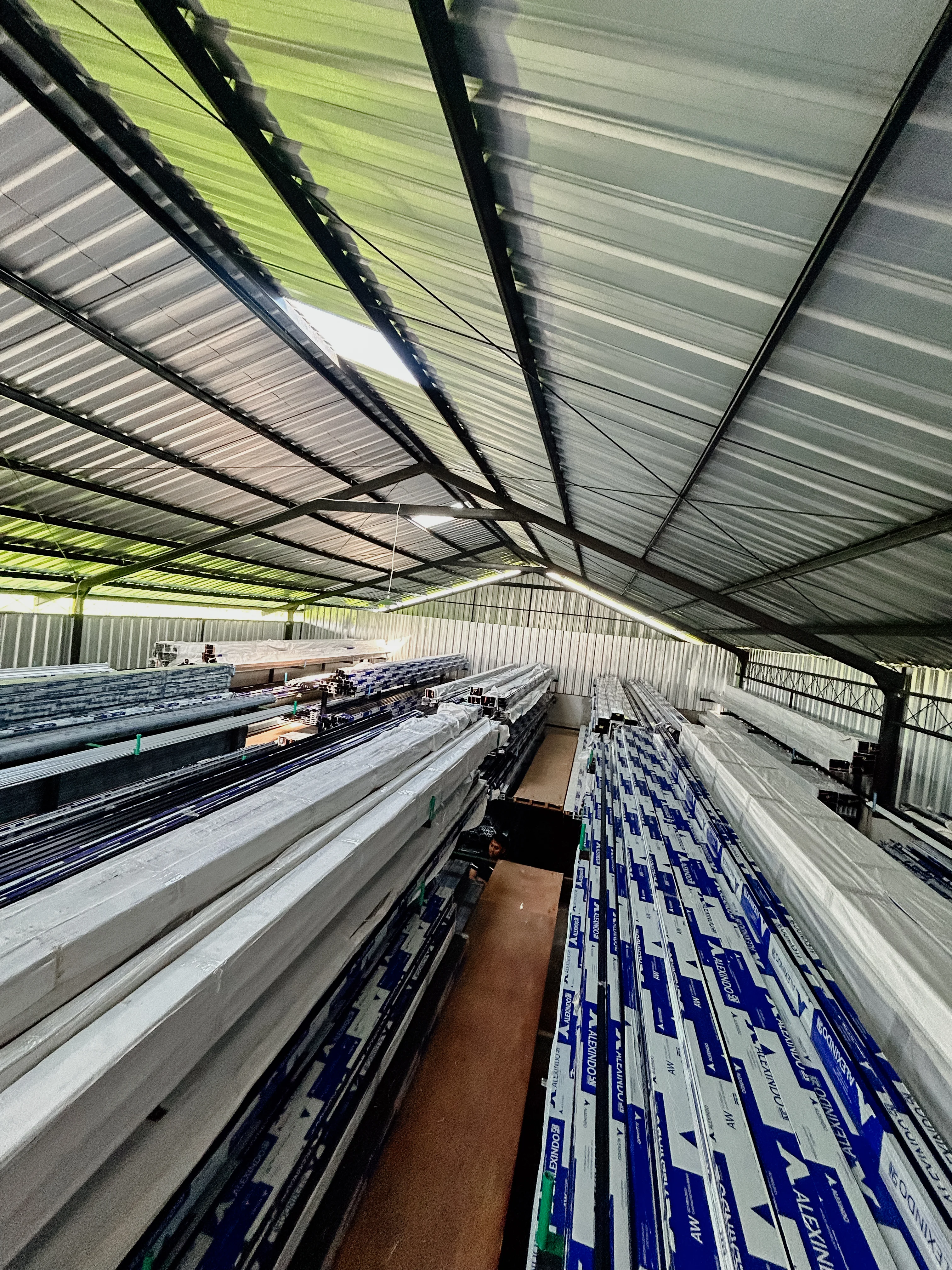 Proyek aluminium CV Guna Kasih Bali